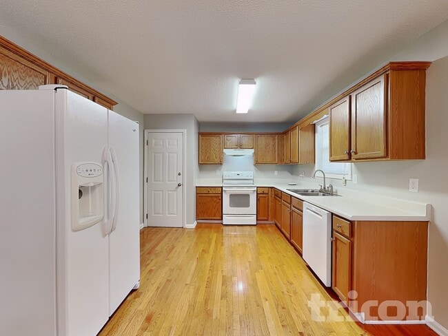 Photo - 57 Honeysuckle Ct