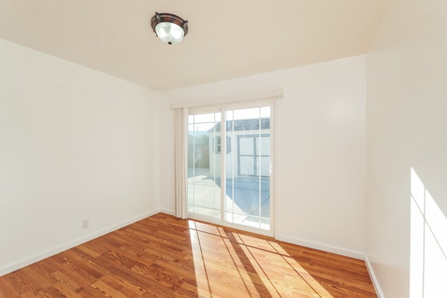 Photo - 30 Graystone Dr