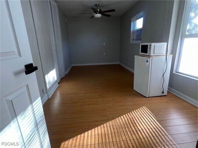 Photo - 712 Camellia Dr