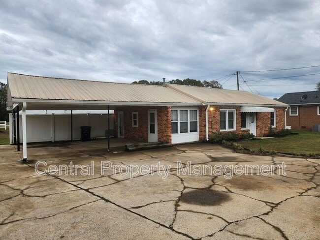 Photo - 904 E Georgia Rd