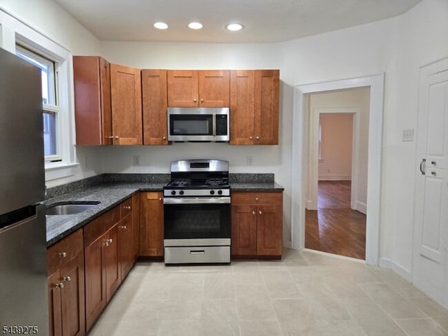 Building Photo - 27 Cleveland Ave Unit 29