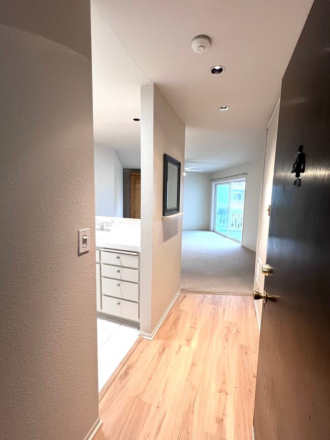 Photo - 620 The Village