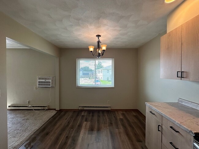 1102 8th St Ct Unit 3