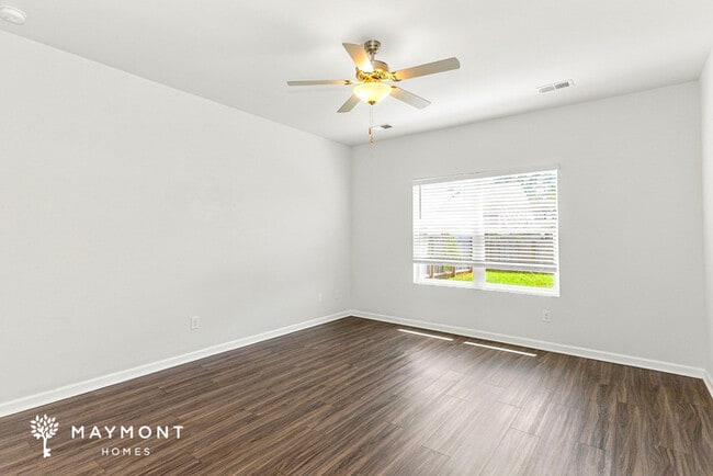 Photo - 119 Shire Dr