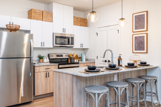 2BR, 2BA - 1203 SF - Kitchen - Parkside Apartments