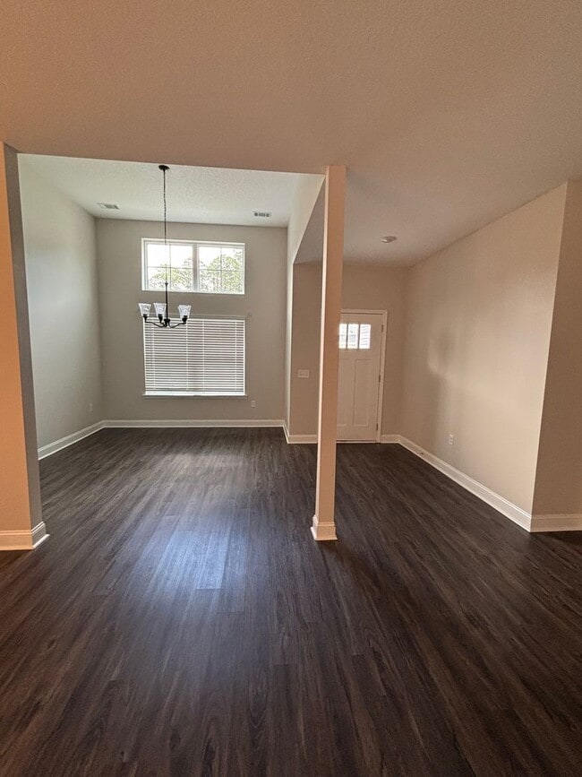 Photo - FOR RENT