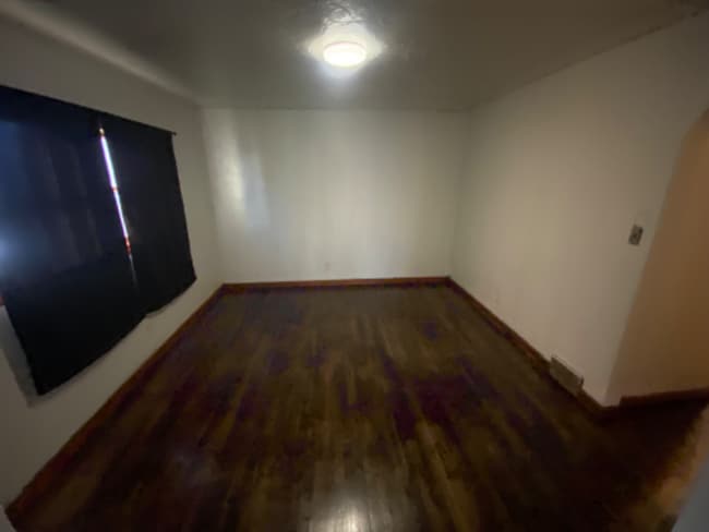 Photo - 709 Broad St