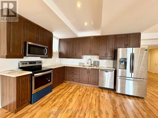 Photo - 53 Mancini Cres