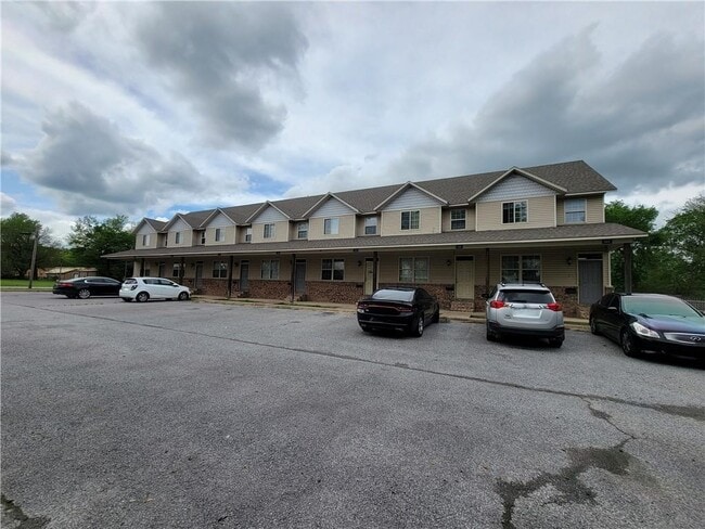 Photo - 192 Fair St Townhome
