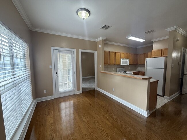 Photo - 307 Penny Ln Unit 307-1