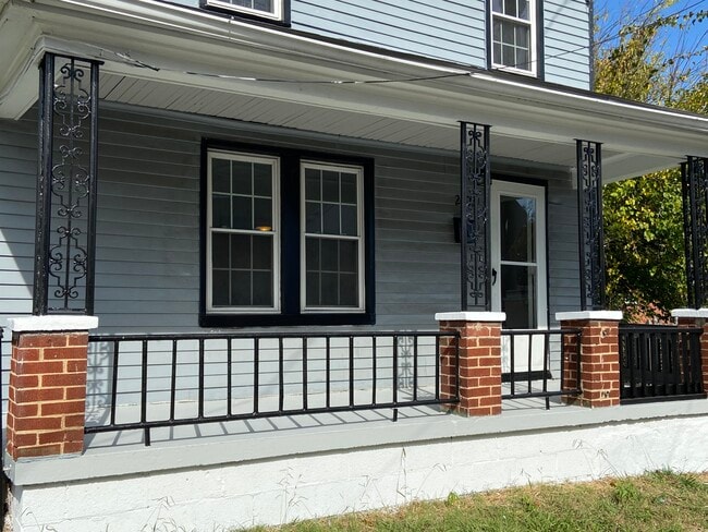 Photo - 2403 Old Dominion St