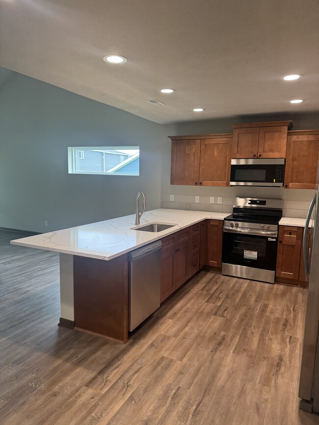 Photo - 204 W Ida Ln