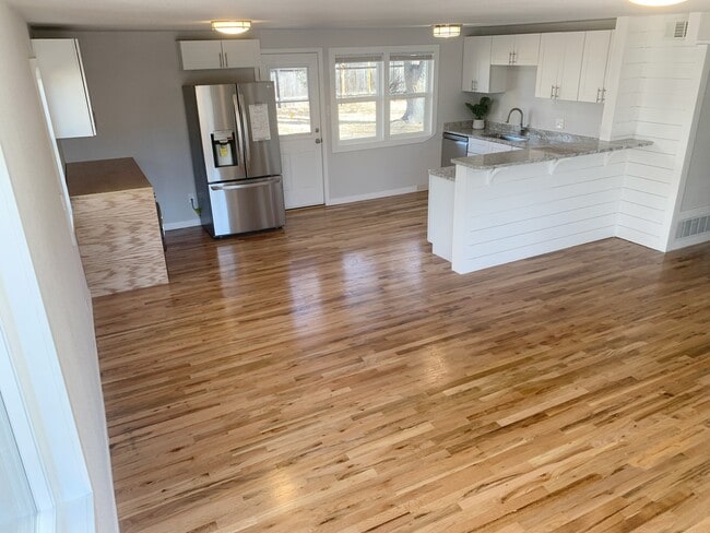 Photo - 2615 Meadowlark Ln