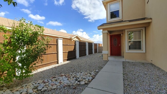 Photo - Large 3 Bedroom 2.5 Bathroom Located In Th...