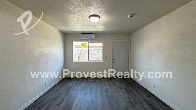 Photo - 11800 White Ave