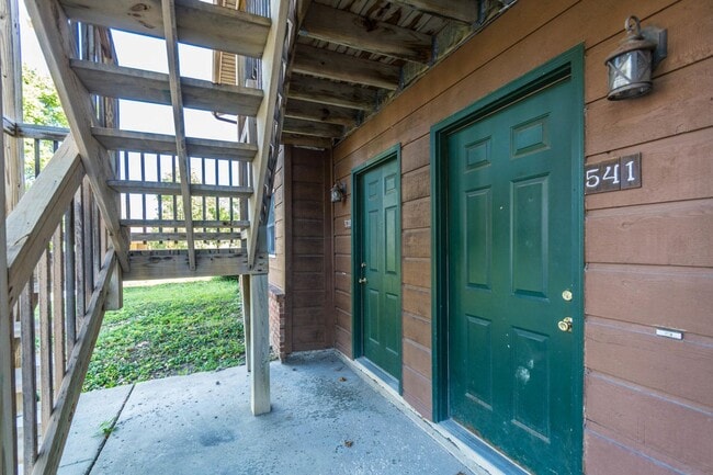 Photo - 519 Henderson Crossing