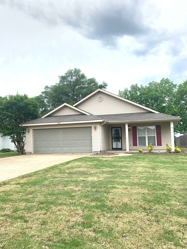 3bed/2bath Home south of bypass - 3bed/2bath Home south of bypass