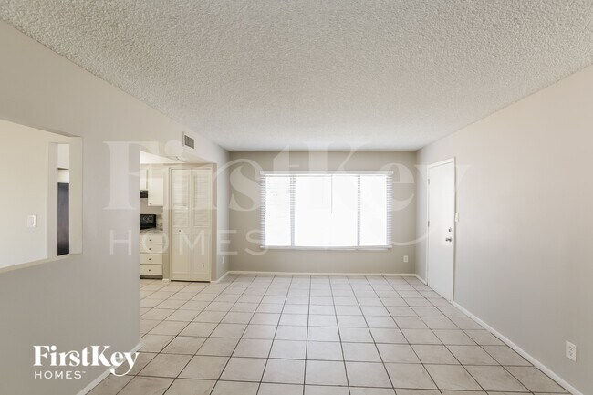 Photo - 14016 N 33rd Dr