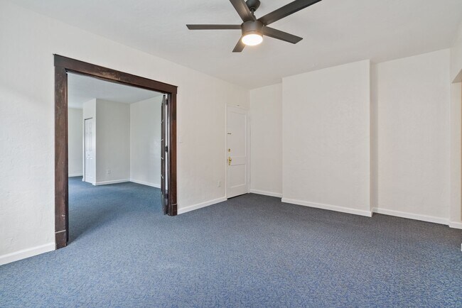 Photo - 2807 Neeld Ave Unidad 2807 Neeld Avenue