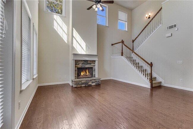 Photo - 1234 King Springs Ct SE