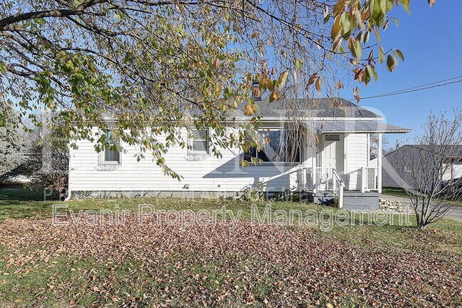 Building Photo - 113 Oakwood Ave