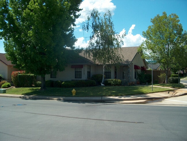 Building Photo - 1992 Vineyard Trail