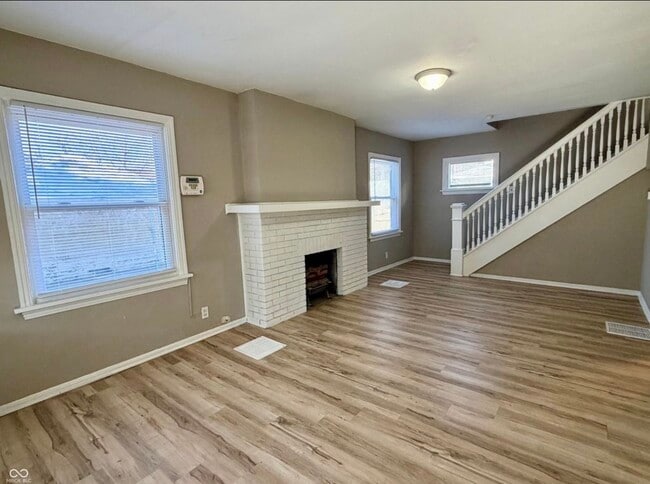 Building Photo - 4002 Rookwood Ave Unit 2