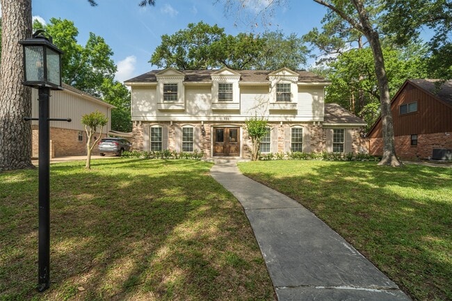 Building Photo - 751 Bison Dr
