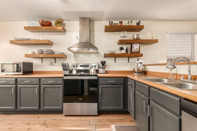 Kitchen - 2213 S 65th Dr House