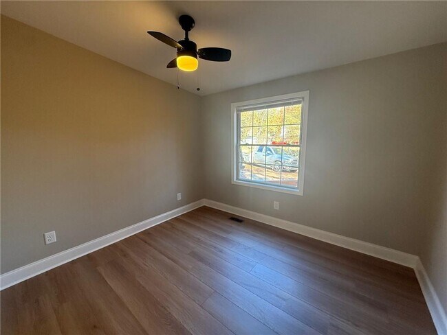 Photo - 3726 Bolding Rd