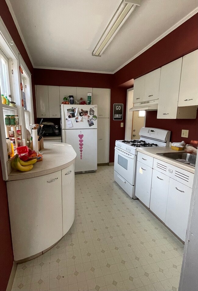 Photo - 367 Snelling Ave S