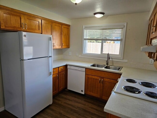 Photo - 3Bd/2Ba Single Story Home-Available to View!