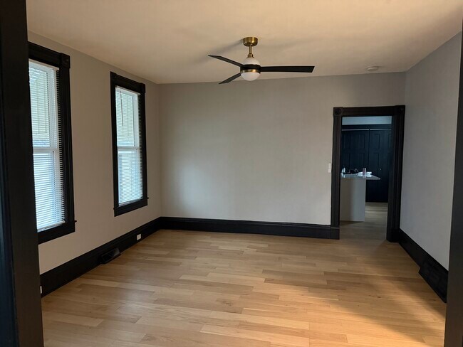 Photo - 517 Livingston