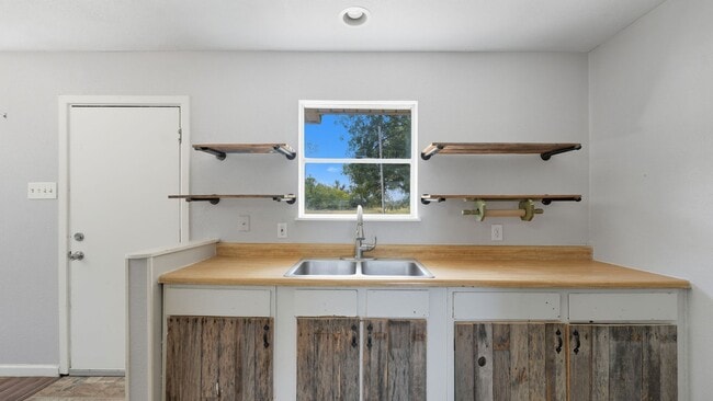 Photo - 200 Valley Acres Dr