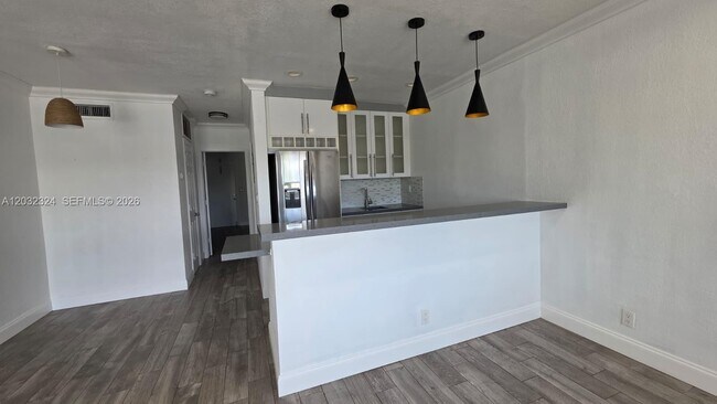 Building Photo - 2170 NE 51st Ct Unit C26
