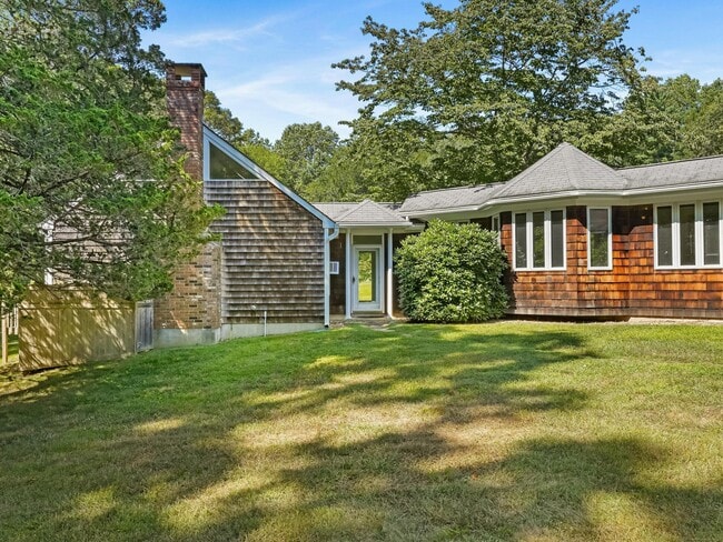 Photo - 106 Spoonwood Rd