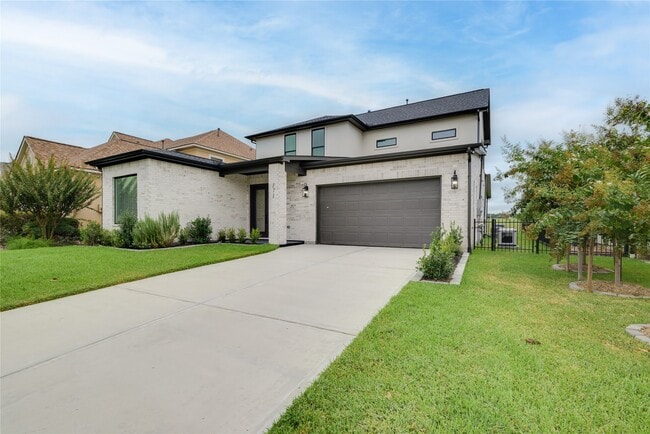 Photo - 171 Waterford Way