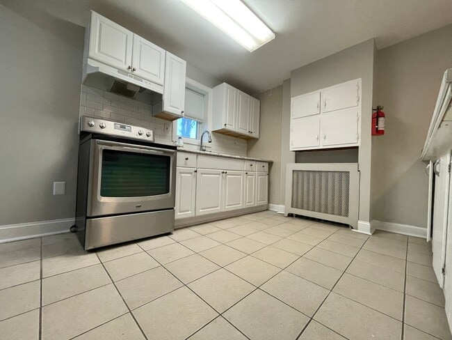 Photo - Newly Renovated 3 Bed, 1.5 Bath in Fairview!