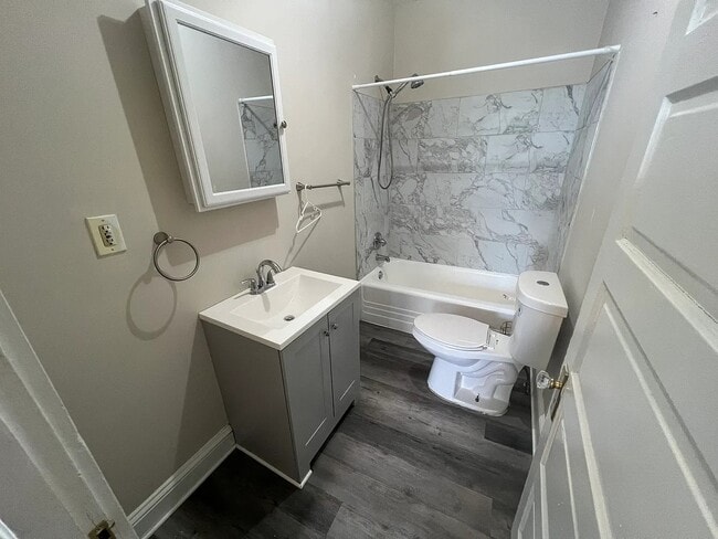 Photo - 703 Newington Ave Unit 2 F