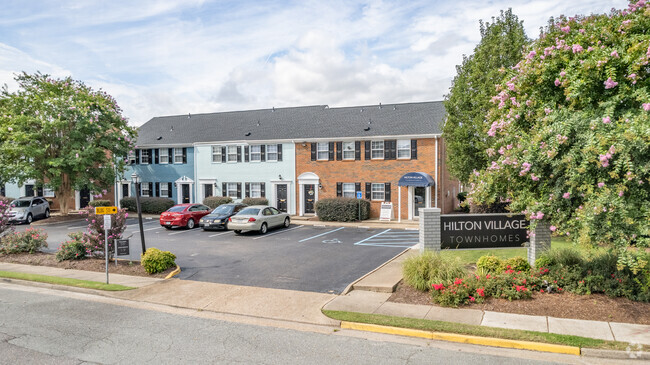 Building Photo - Hilton Village Townhomes