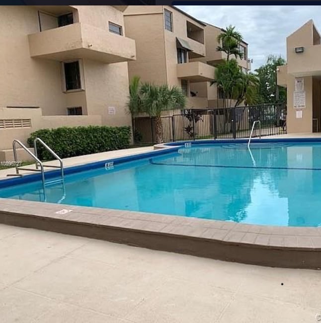 Building Photo - 10400 SW 108th Ave Unit A206