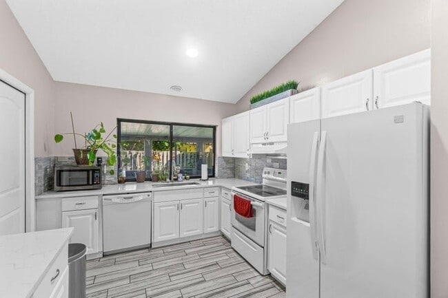 Building Photo - 5335 Havasu Ct