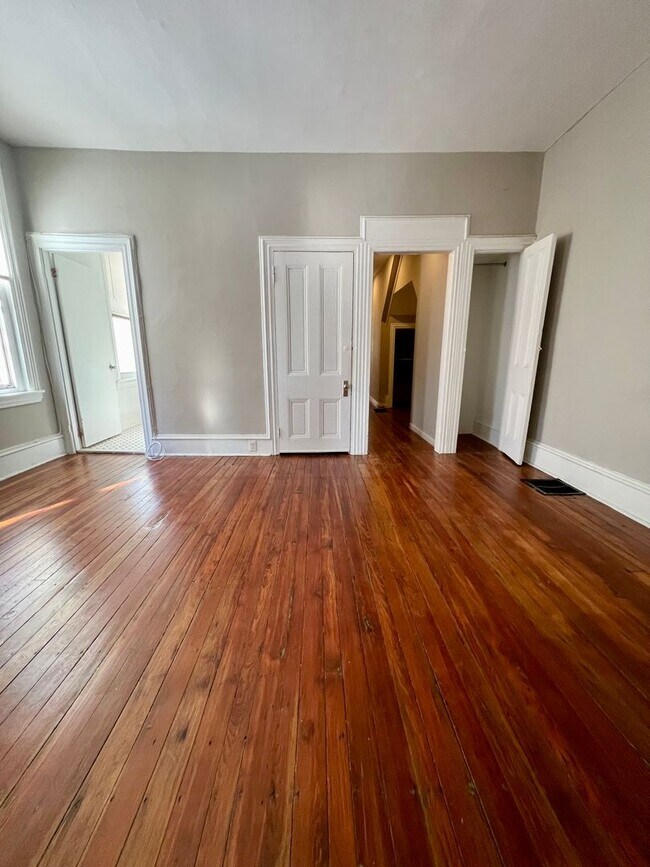 Photo - 224 Sumac St Unit Downstairs