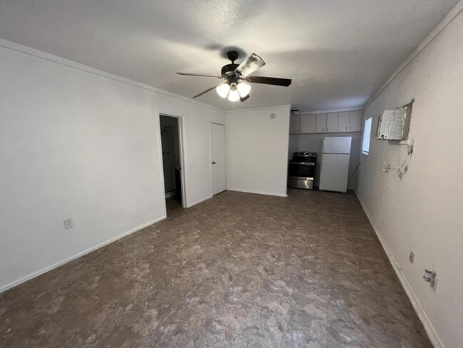 Photo - 302 W Valley Rd