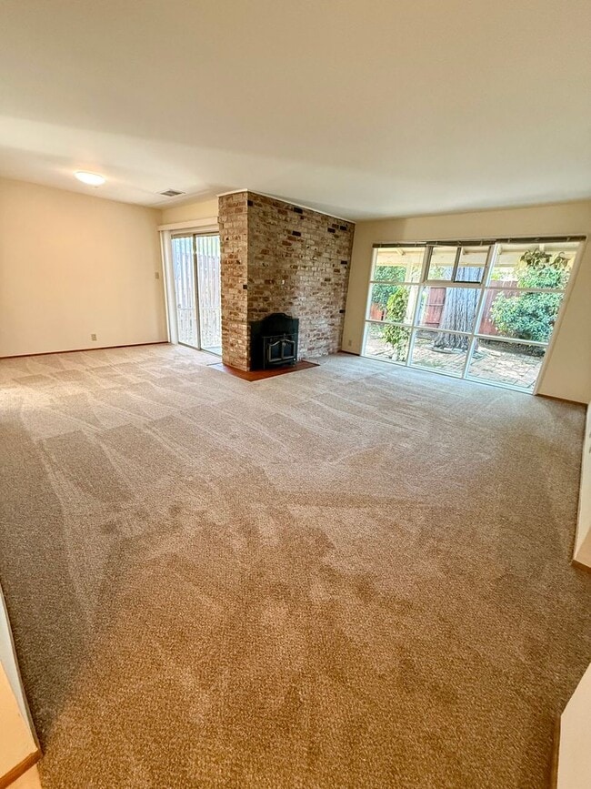 Photo - 3139 Baker Dr