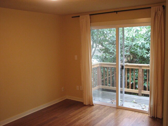 Photo - The Madrona Apartments