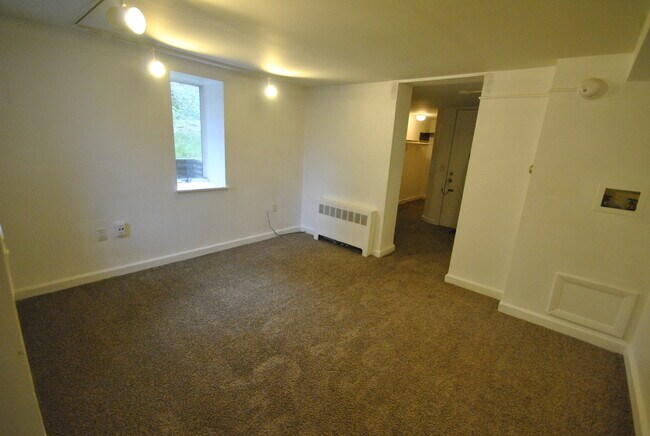 Photo - 554 S 5th Ave