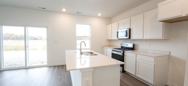 Photo - 4146 Viceroy St