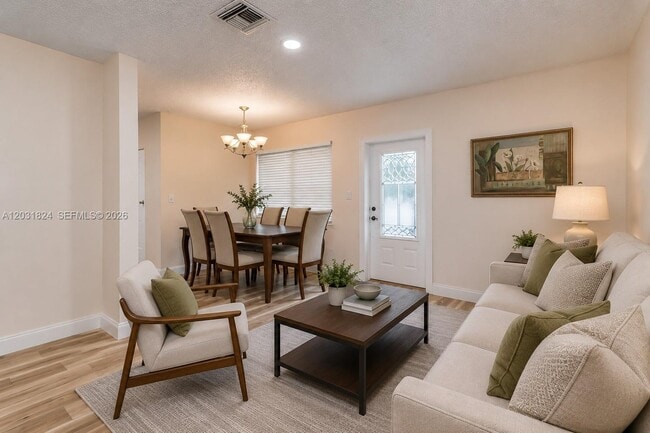 Photo - 630 NW 199th St