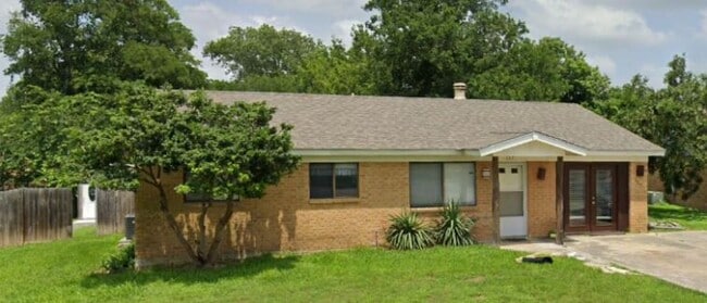 Front of House - 137 Lullwood Dr